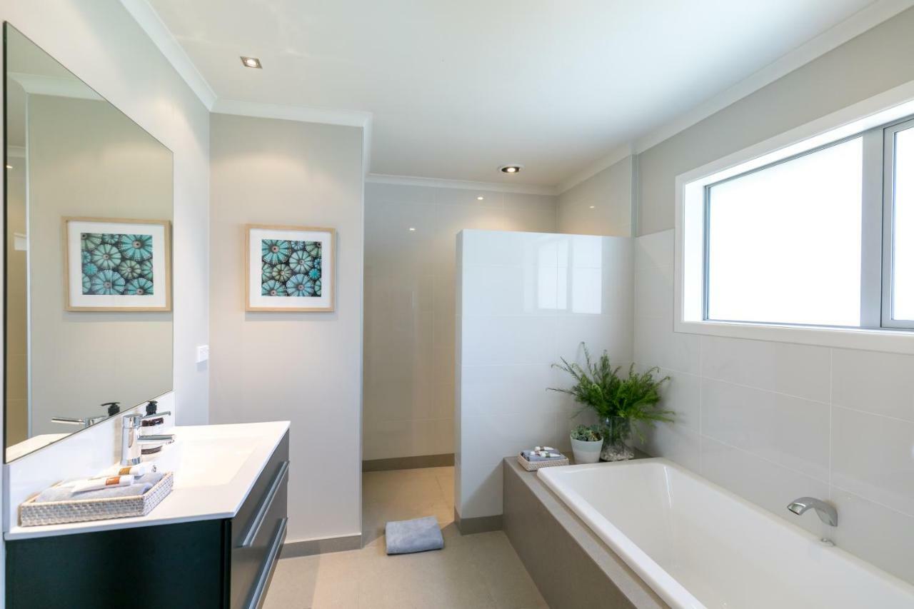 Spacious Modern Two-Bedroom Apartment Χάμιλτον Εξωτερικό φωτογραφία
